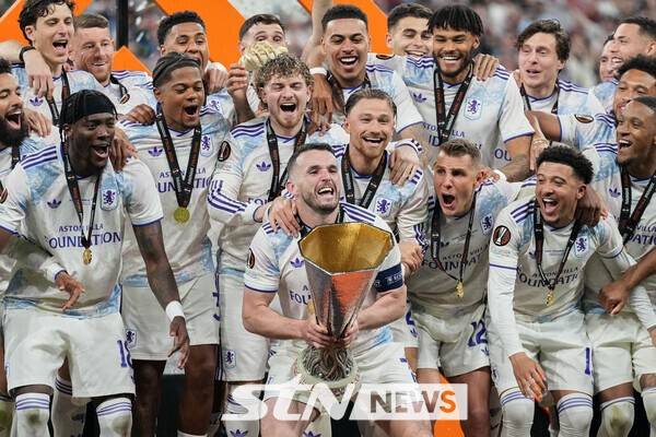 유로파리그 결승에서 우승을 차지한 애스턴 빌라. /사진=뉴시스(AP)