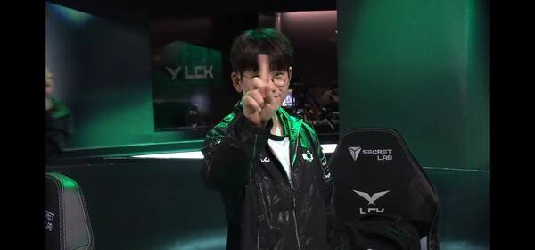 21일 서울 종로구 롤파크에서 열린 2026 LCK 정규 시즌 2라운드 2경기 3세트에서 디플러스 기아가 한진 브리온을 꺾고 귀중한 승리를 챙겼다. (DK & BRO=2:1)./사진=네이버 치지직 라이브영상 캡처
