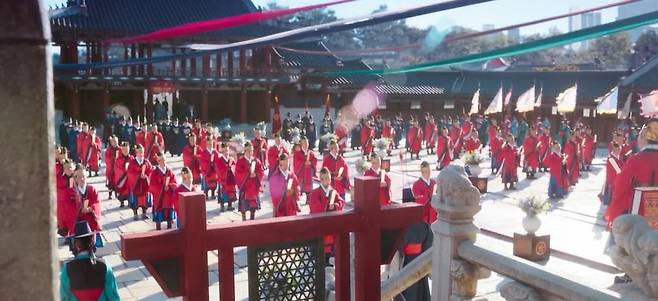 21일 본지 취재에 따르면 현재 MBC는 '21세기 대군부인'의 11화 엔딩 장면에 대한 편집 작업을 진행 중이다. MBC 영상 캡처