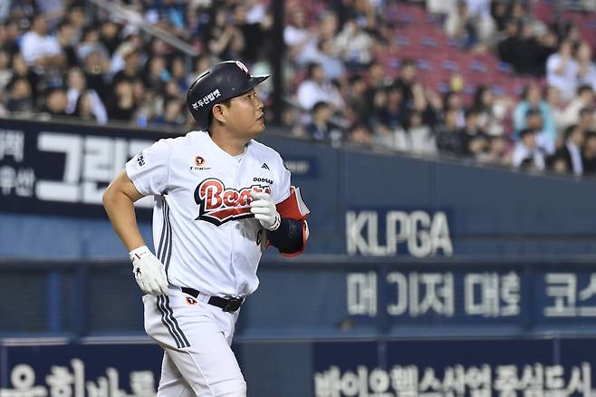 19일 잠실 NC전서 역대 KBO 최고령 2000안타를 달성한 두산 양의지는 지금에 만족하지 않고 더 많은 기록을 달성하겠다고 다짐했다. 사진제공ㅣ두산 베어스
