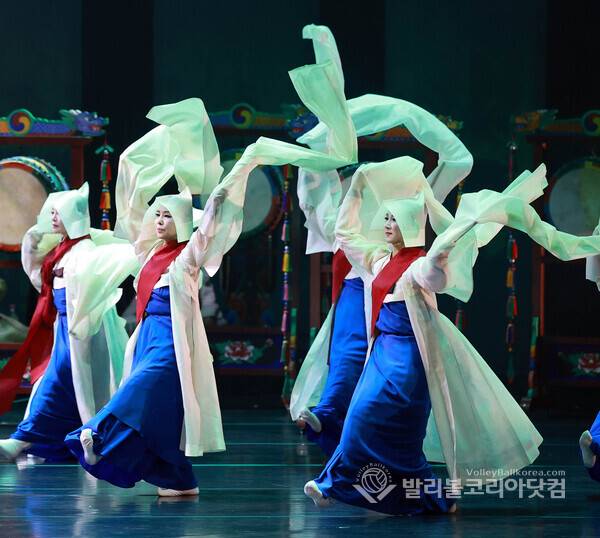 故 이애주 5주기, 제자들 '큰 나무 이야기' 공연…전통춤과 굿으로 삶·죽음 잇다.(사진=김경수 기자/ 발리볼코리아닷컴. 2026.5.19)