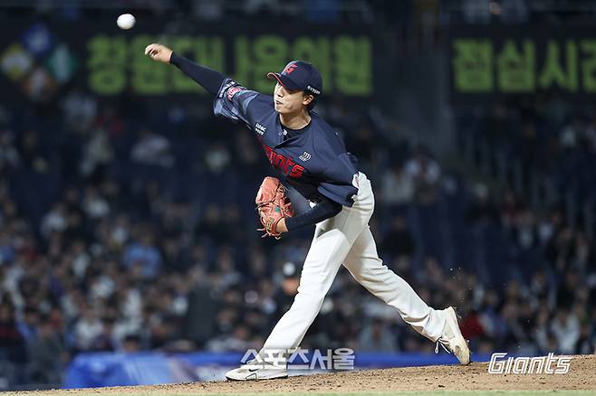 롯데 박정민이 10일 창원NC파크에서 열린 2026 KBO리그 정규시즌 NC전에 등판해 역투하고 있다. 사진 | 롯데 자이언츠