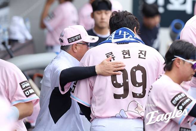 ▲ 김경문 감독 류현진 ⓒ한화 이글스