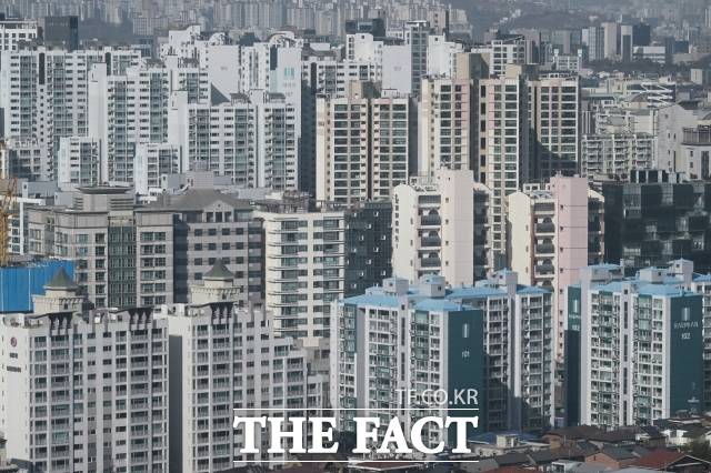 지난달 기준 전국 민간아파트의 3.3㎡(평)당 평균 분양가는 2058만원이다. 전용면적 84㎡ 기준으로 환산하면 약 7억원에 달한다. /박헌우 기자