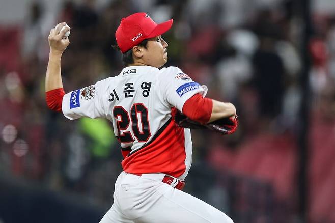 ▲ 올 시즌을 앞두고 3년 총액 12억 원에 FA 계약을 했으나 아직 시즌 첫 1군 등판을 이루지 못하고 있는 이준영 ⓒKIA타이거즈