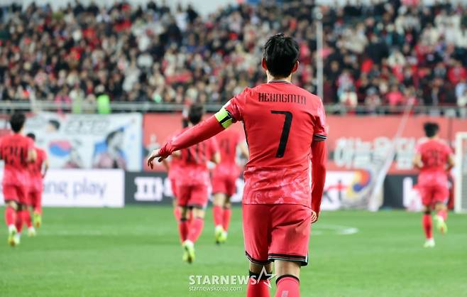 대한민국 축구 국가대표팀 주장 손흥민. /사진=강영조 선임기자