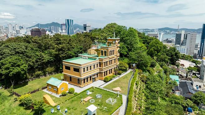 유네스코 세계유산 등재를 추진 중인 ‘한국전쟁기 피란수도 부산의 유산’ 11개 구성유산 중 하나인 국립중앙관상대(옛 부산측후소). 사진 부산시