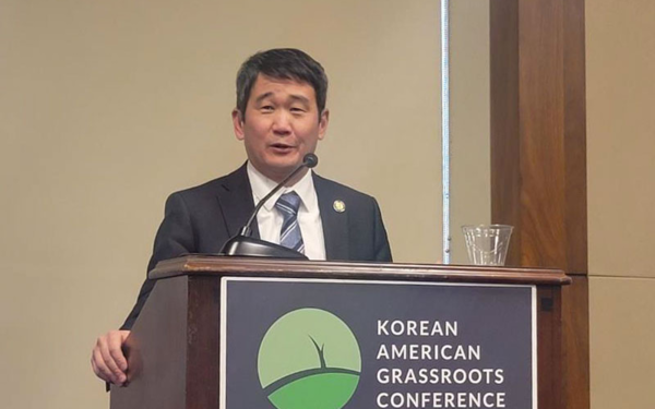 발언하는 데이브 민 미 연방 하원의원. 연합뉴스