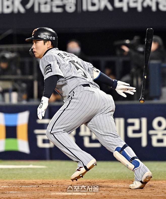 한화 문현빈이 21일 잠실구장에서 열린 2026 KBO리그 LG와 경기 5회초 2사 2루 상황에서 LG 송승기를 상대로 1타점 3루타를 치고 있다. 잠실 | 박진업 기자 upandup@sportsseoul.com