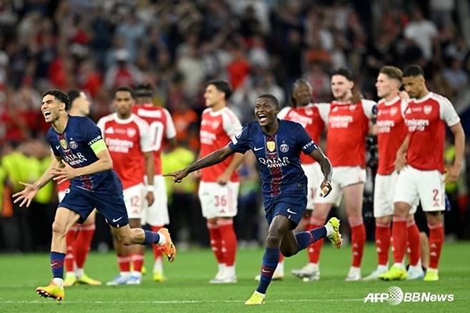 기뻐하는 PSG 선수들. /AFPBBNews=뉴스1