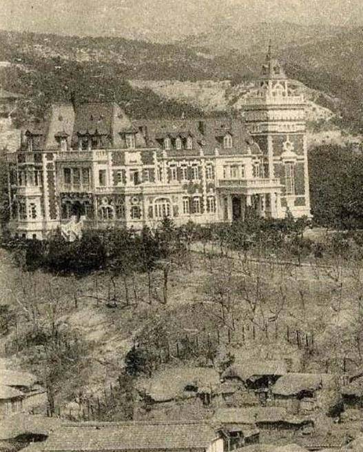 서촌 옥인동 47번지에 들어선 친일파 윤덕영의 서양식 별장 ‘벽수산장’의 1929년경 전경(1973년 철거). 사진 출처 서울역사박물관