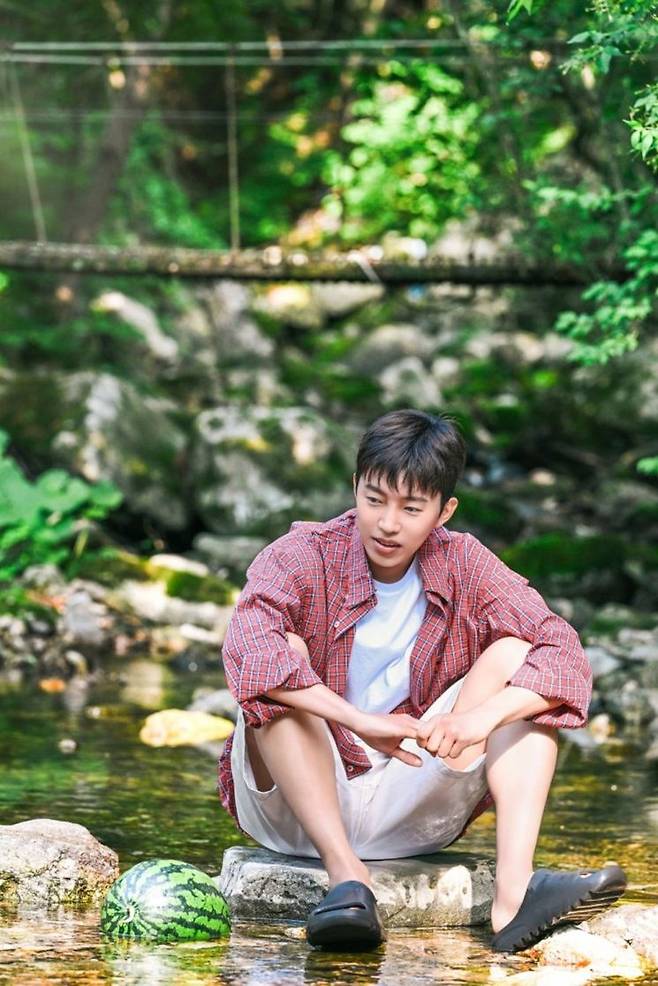 임영웅. SBS '산골총각 영웅' 제공
