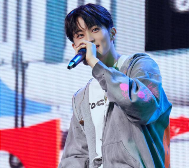 그룹 NCT 출신 가수 마크가 1인 컴퍼니 어퍼룸을 설립했다. SM엔터테인먼트 제공