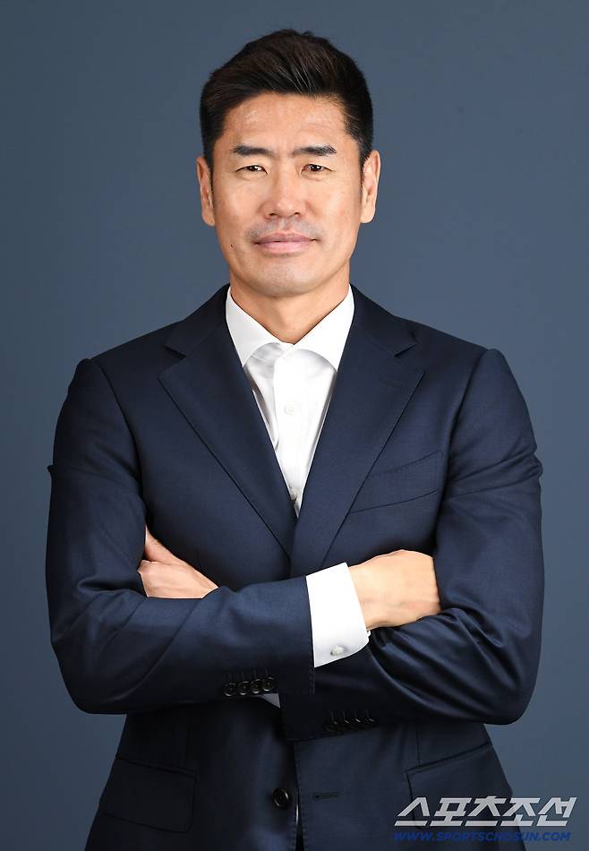 전 축구 국가대표 설기현이 스포츠조선을 방문해 포즈 취하고 있다. 정재근 기자 cjg@sportschosun.com/2026.5.26/