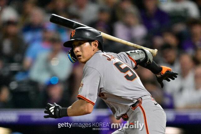 MLB 이정후는 6일(한국시각) 치른 시카고 컵스와 원정 경기에서 1안타를 기록해 13경기 연속 안타를 쳤다./게티이미지코리아
