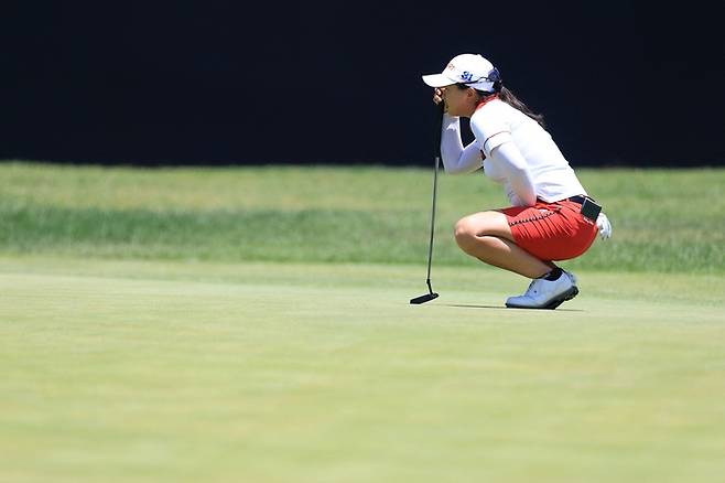김세영이 8일 열린 LPGA 투어 US여자오픈 최종 4라운드에서 그린을 체크하며 퍼트를 준비하고 있다. 사진 | AFP=연합뉴스