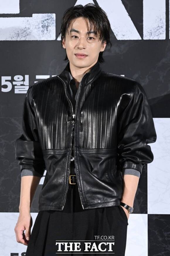배우 구교환이 영화 '군체'에서 감염 사태를 일으킨 생물학 박사 서영철로 분해 극의 메인 빌런으로서 열연을 펼쳤다. /김성렬 기자