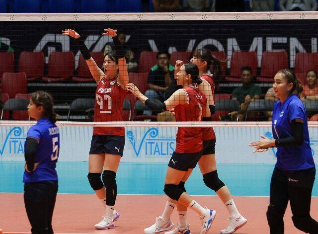 한국여자배구대표팀 주장 강소휘(97번)이 7일(현지시각) 필리핀에서 열린 2026 AVC컵대회 A조 조별리그 2차전 우즈베키스탄과 경기 도중 블로킹 동작을 취하고 있다./아시아배구연맹(AVC)