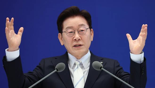  이재명 대통령이 8일 청와대 영빈관에서 열린 취임 1주년 기자회견에서 발언하고 있다. ⓒ연합뉴스
