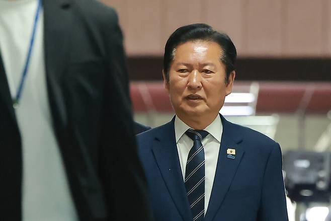 정청래 더불어민주당 대표가 8일 국회에서 비공개로 열린 최고위원회의에 참석하고 있다. ⓒ연합뉴스