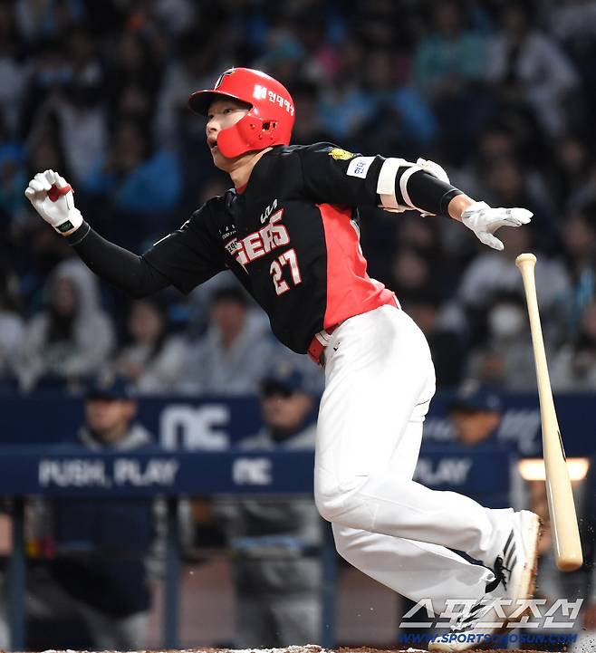 30일 창원 NC파크에서 열린 NC와 KIA의 경기. 타격하는 KIA 김호령. 창원=송정헌 기자songs@sportschosun.com/2026.04.30/