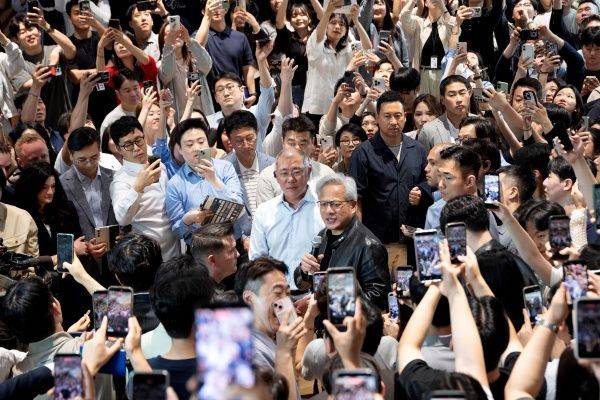 현대차그룹 양재사옥을 방문한 황 CEO.ⓒ뉴시스