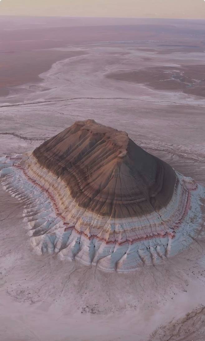 복티 산(Bokty Mountain) / 사진제공. ©투어앤월드