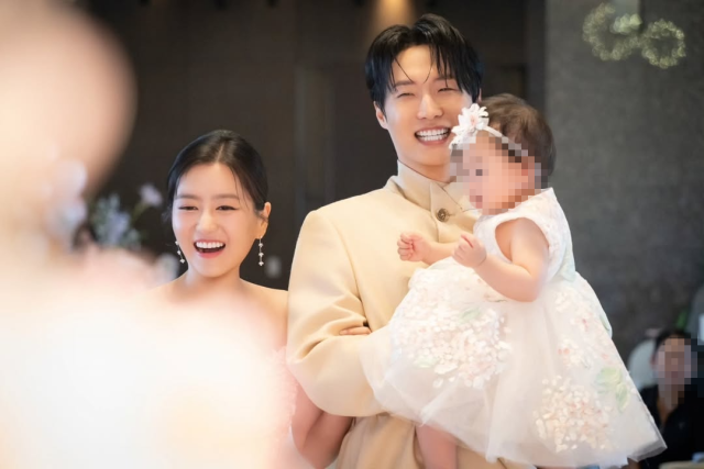 원혁이 딸 이엘 양의 첫 생일을 맞아 가족과 지인들에게 감사한 마음을 전했다. / 원혁 SNS