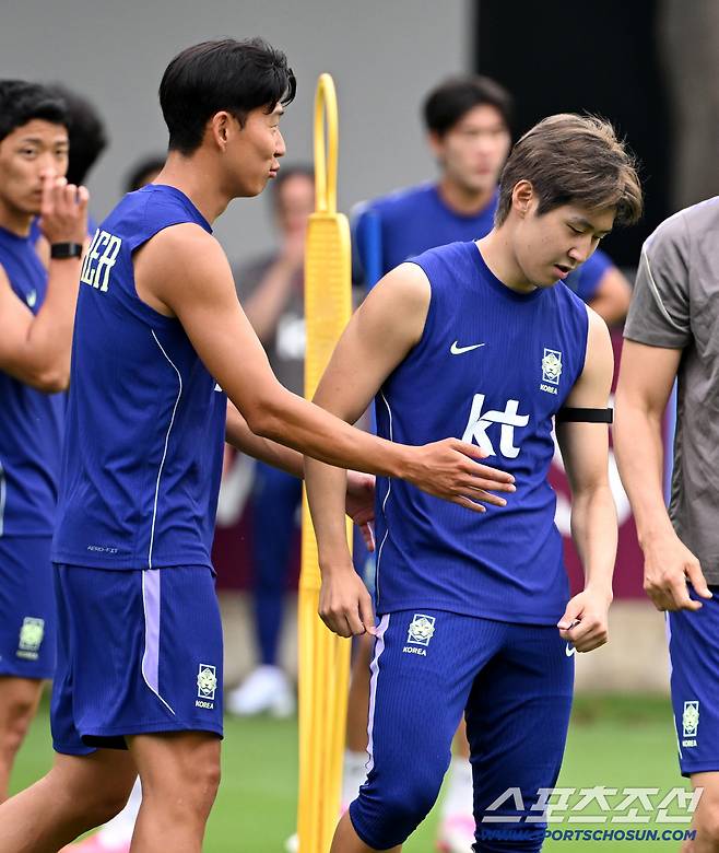 9일(한국시각) 멕시코 과달라하라 인근 사포판 월드컵대표팀 베이스캠프 훈련장 치바스 베르데 바예에서 진행된 대한민국 월드컵 대표팀의 공식 훈련. 손흥민이 이강인을 독려하고 있다. 사포판(멕시코)=허상욱 기자wook@sportschosun.com/2026.06.09/