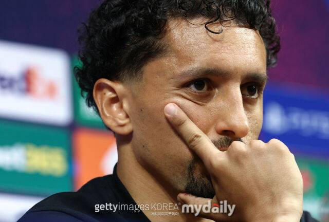마르키뉴스가 월드컵 폭염에 대해서 우려를 표했다. 5월 30일 UEFA 챔피언스리그 결승전을 앞두고 열린 기자회견에 참가한 마르키뉴스. /게티이미지코리아