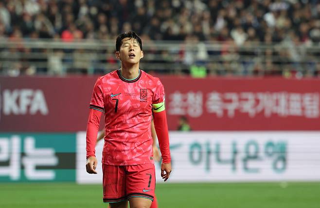 ▲ ESPN은 한국의 A조 선두 통과가 "결코 불가능한 목표가 아니"라고 분석했다. A조는 멕시코(14위)가 홈 이점을 앞세워 '1강'으로 평가받긴 하나 한국(25위)과 체코(40위), 남아프리카공화국(60위) 사이 격차가 압도적이지 않다는 게 매체 시선이었다. ⓒ 연합뉴스