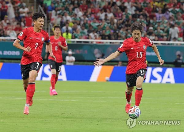 손흥민(왼쪽)·이강인. ⓒ연합뉴스