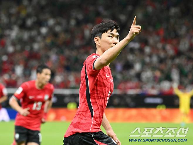12일(한국시각) 멕시코 과달라하라 사포판의 에스타디오 과달라하라에서 열린 2026 북중미월드컵 대한민국과 체코의 경기. 황인범이 동점골을 넣은 후 환호하고 있다. 사포판(멕시코)=허상욱 기자wook@sportschosun.com/2026.06.12/