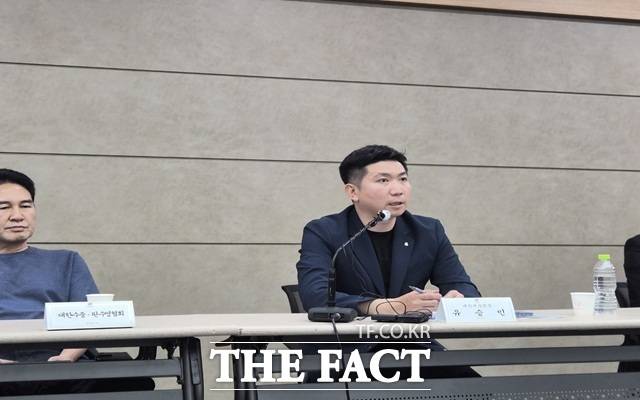 15일 '오승혁의 '현장''은 서울 송파구 올림픽공원을 찾았다. 올림픽파크텔에서는 유승민 대한체육회 회장을 비롯한 핸드볼경기장 입주 경기 단체 관계자들이 피해를 호소하며 일터로 돌아가고 싶다는 입장을 토로했다. /서울 올림픽공원=오승혁 기자