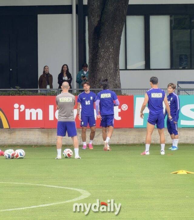 홍명보 감독이 이끄는 대한민국 축구대표팀은 14일 오전 11시(이하 현지시각) 멕시코 하라스코주 과달라하라 인근 사포판의 치바스 베르데 바예에서 훈련을 진행했다./사포판(멕시코)=최병진 기자
