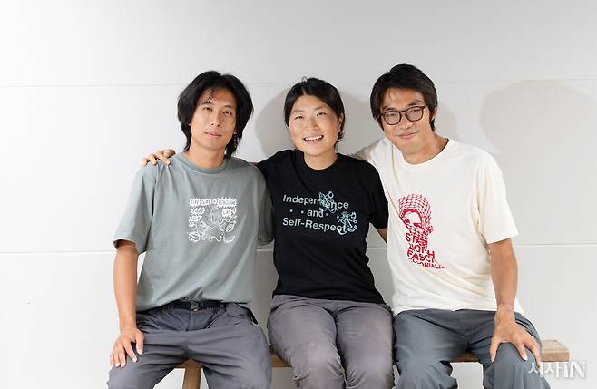 팔레스타인 가자지구를 향한 구호 선단 활동에 참여한 이승준·김아현(해초)·김동현 활동가(왼쪽부터). ⓒ김홍구