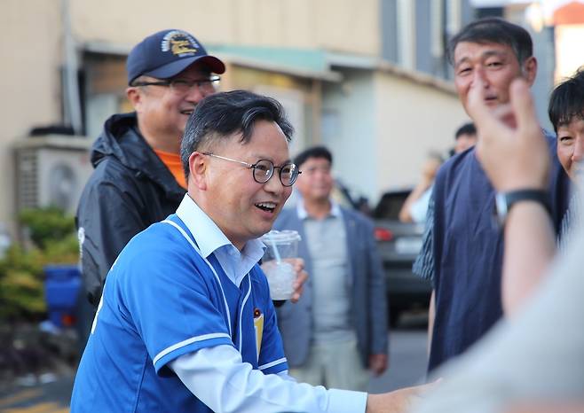 선거 운동 중인 김성범 후보 ⓒ제주의소리 자료사진