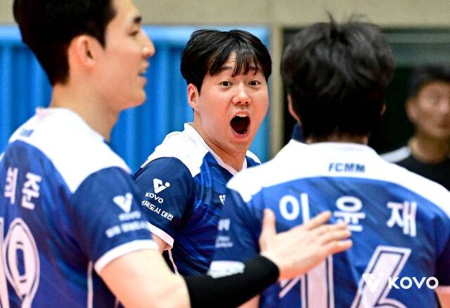 삼성화재 아포짓 김민혁이 13일 단양국민체육센터에서 열린 2026 한국실업배구연맹&프로배구 퓨처스 챔프전 단양대회 대한항공전에서 포효하고 있다./KOVO 제공