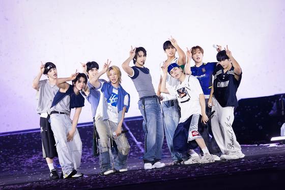 세븐틴, 플레디스엔터테인먼트 제공