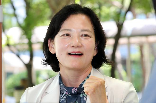 광주에서 나고 자란 정유미 검사는 권력에 '검사 영혼'을 팔아먹은 검찰 수뇌부를 비판하며 "진보의 이름으로 장난을 치는 집단에 맞서 끝까지 싸울 것"이라고 했다. /신현종 기자