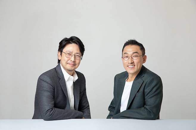 카카오게임즈가 22일 임시주주총회를 열고 김태환(오른쪽)·이시우 공동대표를 선임했다.(카카오게임즈 제공. 재판매 및 DB금지)2026.6.22 ⓒ 뉴스1