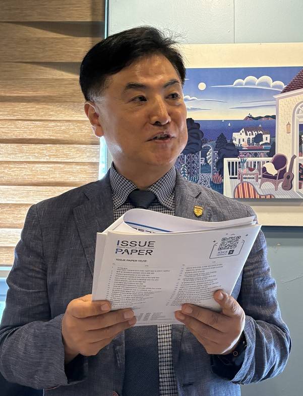 토목학회는 2일 국토교통부 출입기자단을 대상으로 간담회를 열고 인프라기본법의 개요와 필요성 등을 설명했다. /사진=국토교통부 공동취재단