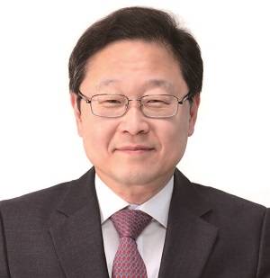 신수정 - 임팩트리더스 아카데미 대표, 서울대 기계설계학 학·석·박사, 전 SK쉴더스 대표이사, 전 KT 전략 신사업 부문장, '최소한의 경영학' '축적과 발산' 저자