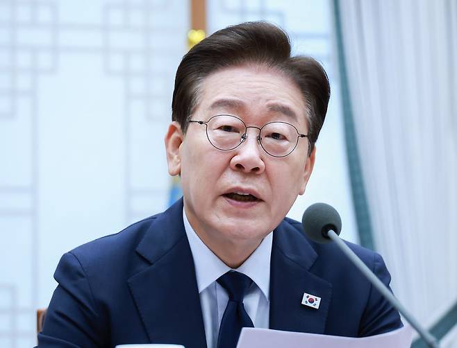 이재명 대통령이 6일 청와대에서 열린 메가프로젝트 민관합동 점검회의에서 발언하고 있다. 뉴스1