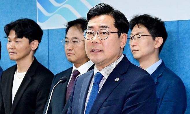박찬대 인천광역시장이 10일 시청 브리핑룸에서 재정예산개혁티에프 발족 기자회견을 하고 있다. 인천시 제공