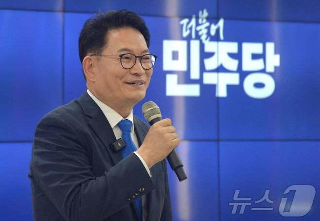 더불어민주당 당권 주자인 송영길 의원이 11일 전북 익산시 원광대학교 프라임관에서 타운홀미팅을 열고 인사말을 하고 있다. 2026.7.11 ⓒ 뉴스1 유경석 기자