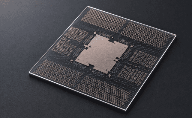 JNTC의 두께 2.0mm 반도체 패키징 유리기판 제품 이미지 (사진=JNTC)