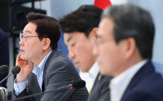 이재명 대통령이 5일 청와대 영빈관에서 열린 교육부, 국가교육위원회, 문화체육관광부, 국가유산청 2차 업무보고에서 발언을 하고 있다. /뉴스1