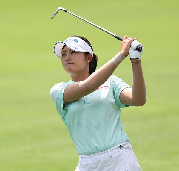 2026년 한국여자프로골프(KLPGA) 투어 제13회 제주삼다수 마스터스에 출전한 서교림 프로가 1라운드에서 경기하는 모습이다. 사진제공=KLPGA (사진을 무단으로 사용하지 마십시오.)