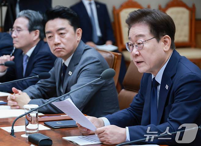 이재명 대통령이 6일 청와대에서 열린 메가프로젝트 민관합동 점검회의에서 발언하고 있다. (청와대통신사진기자단) 2026.7.6 ⓒ 뉴스1 허경 기자